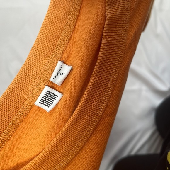 Uniqlo U Classic 100% Cotton Orange Crew Neck Size Small - Picture 6 of 6